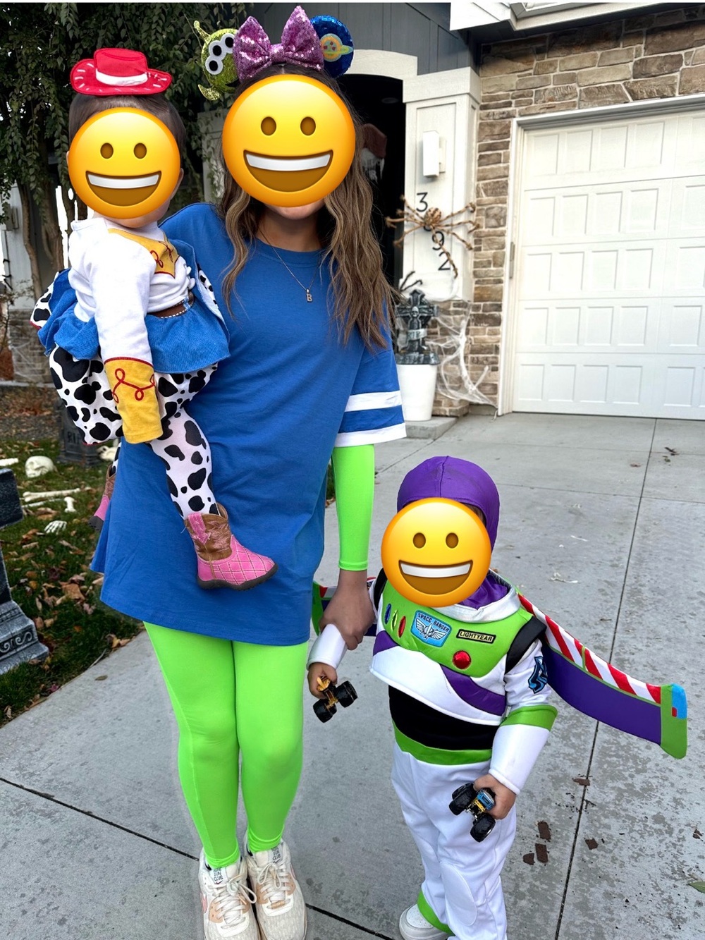 Baby Jesse Costume - Picture 2 of 11